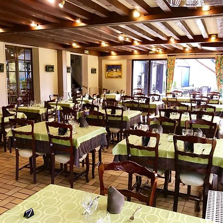 Hotel Restaurant Le Relais De Pouilly エクステリア 写真