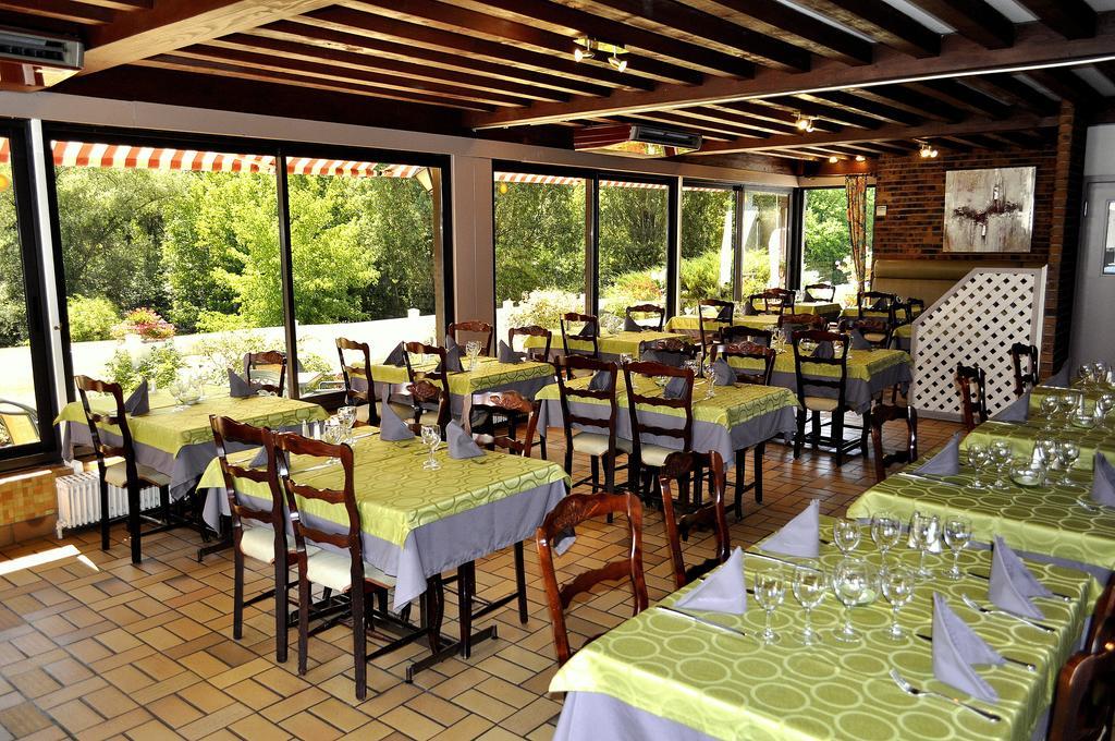 Hotel Restaurant Le Relais De Pouilly エクステリア 写真