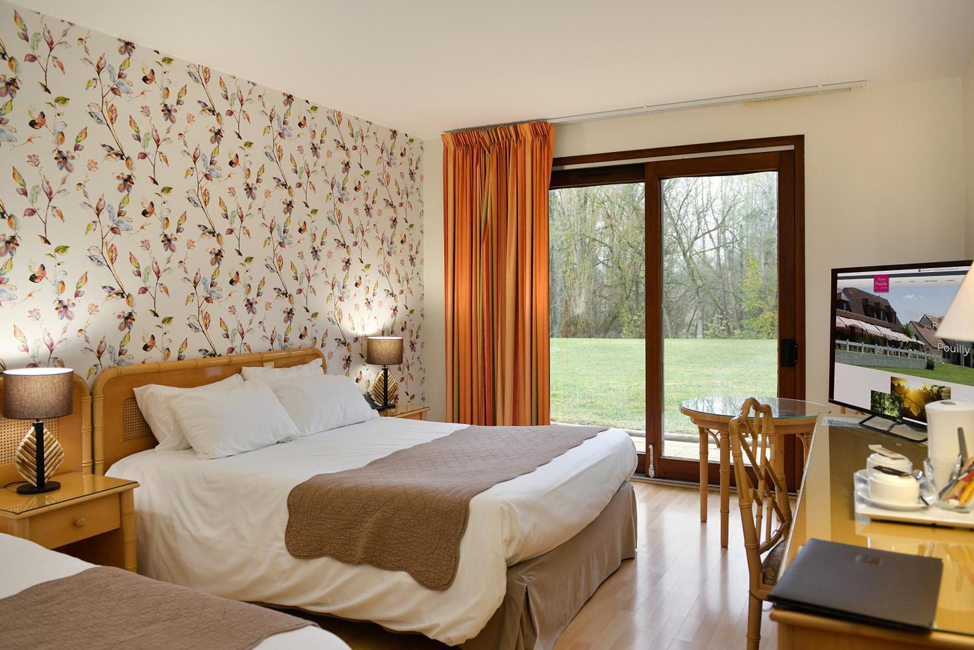 Hotel Restaurant Le Relais De Pouilly エクステリア 写真