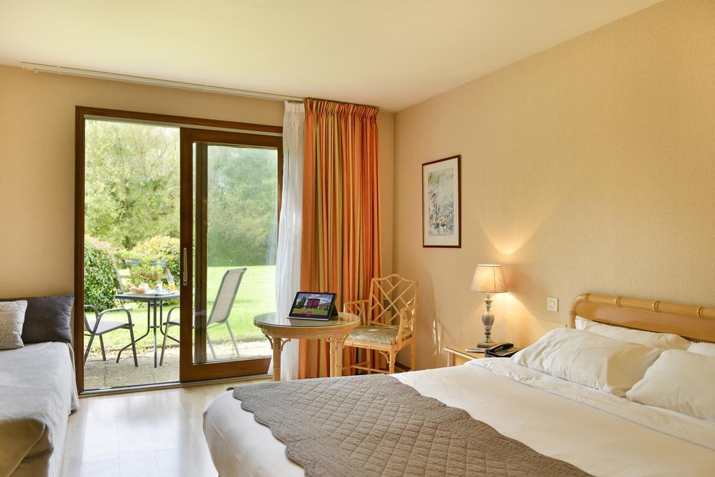 Hotel Restaurant Le Relais De Pouilly エクステリア 写真