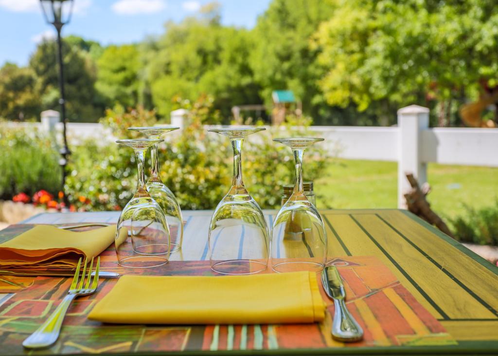 Hotel Restaurant Le Relais De Pouilly エクステリア 写真