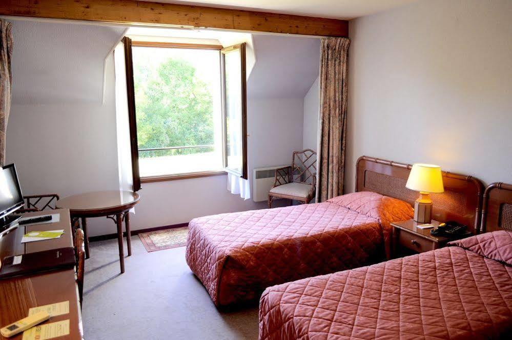 Hotel Restaurant Le Relais De Pouilly エクステリア 写真